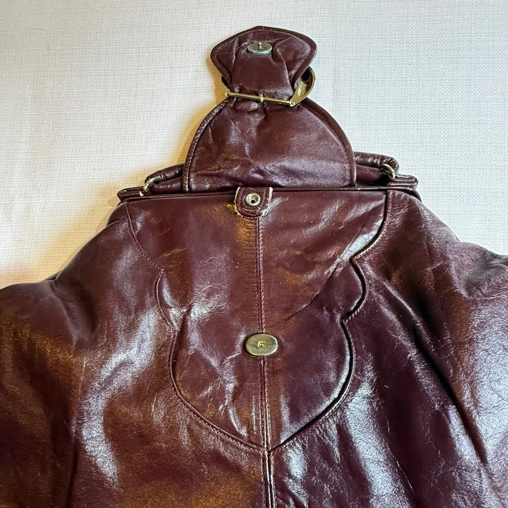 Vintage Burgundy Leather Handbag Top Handle Purse Gold‎ Tone Clasp